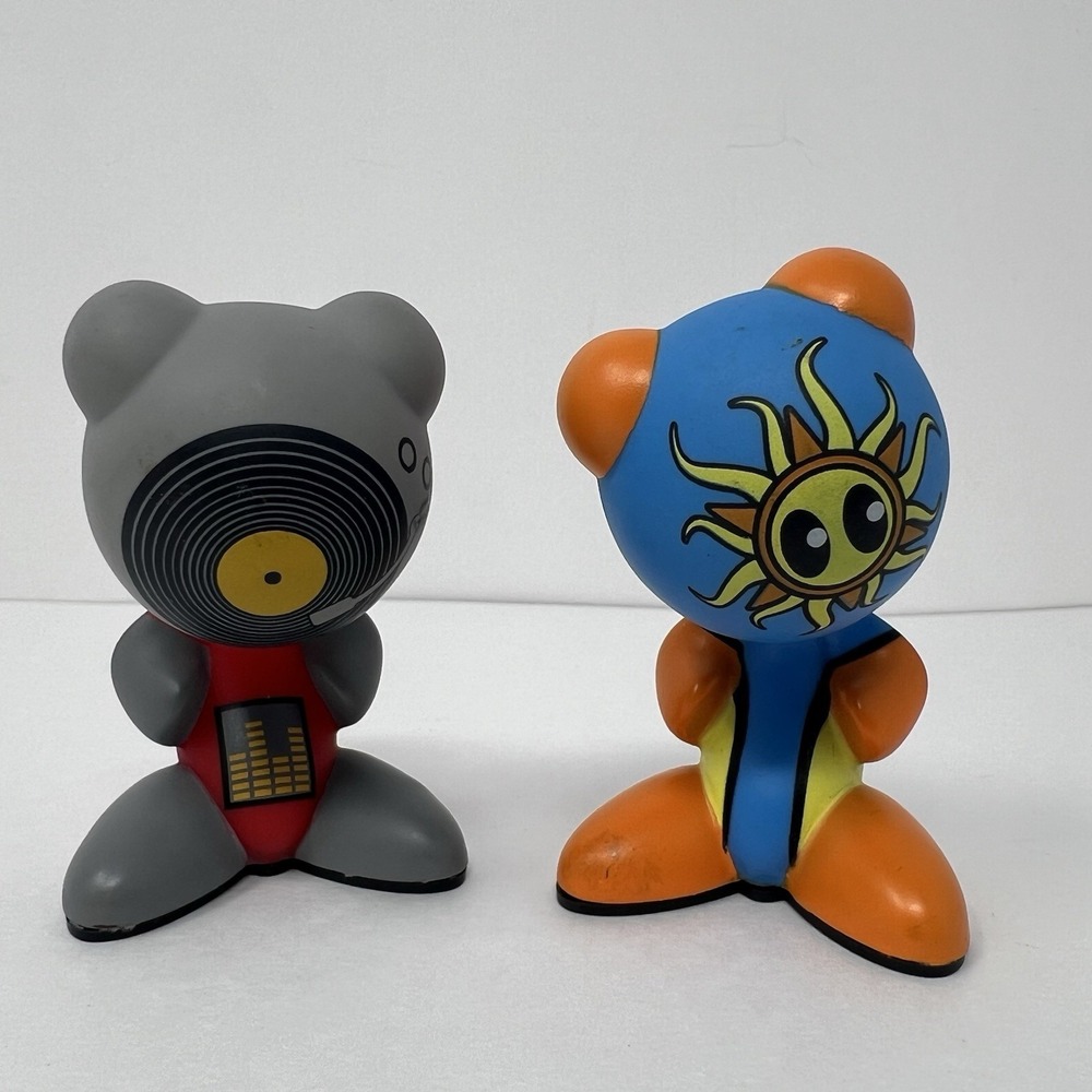 UB Funkeys Figure Scratch and Sol